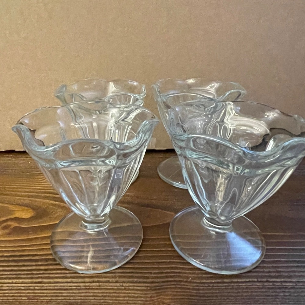 Vintage Anchor Hocking Clear Fountainware Low Sherbet Tulip Sundae Glasses Set 4